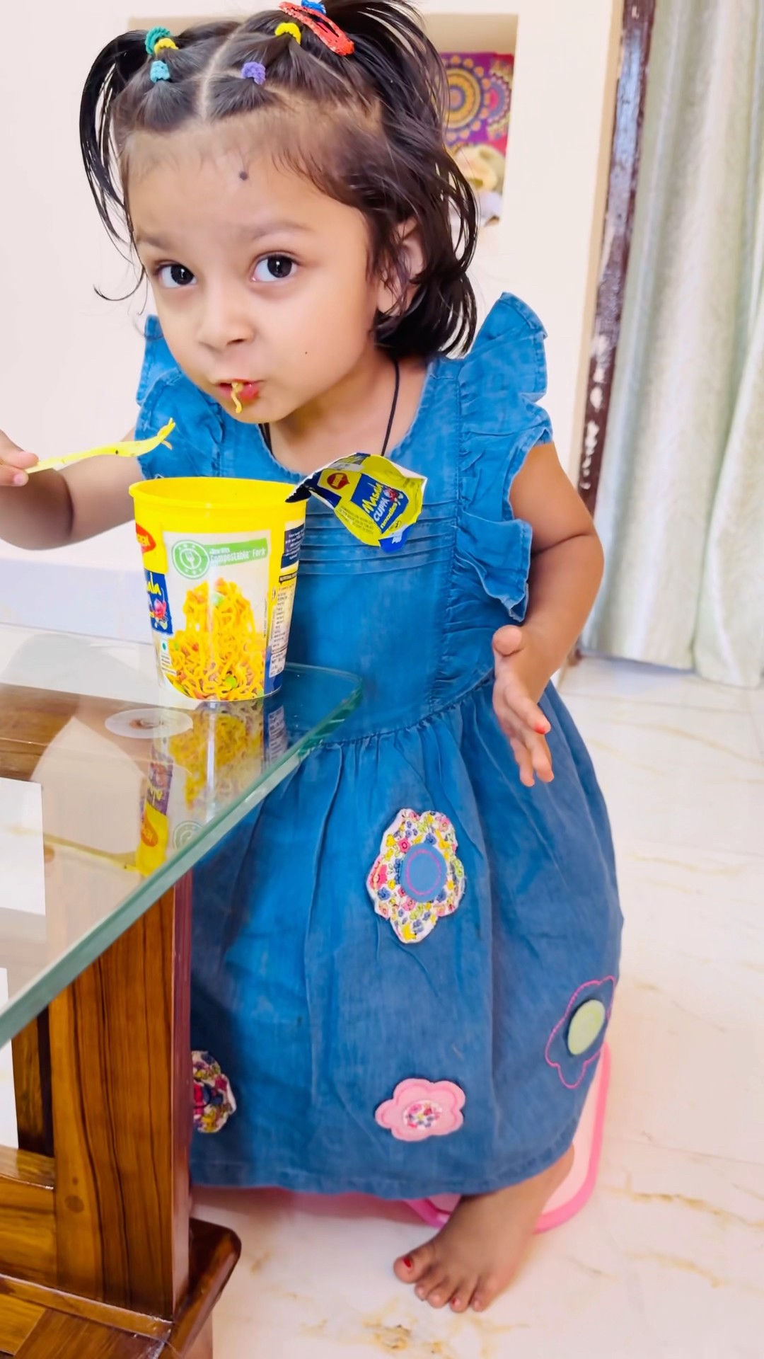 Tooktook jagte hue Maggi sote sote v kha rhi h