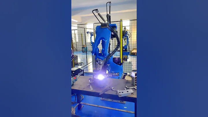 Best Industrial Arm Robot to Weld Machine for Sale 6 Axis 3 Years Painting Transporting Welding Cutt
