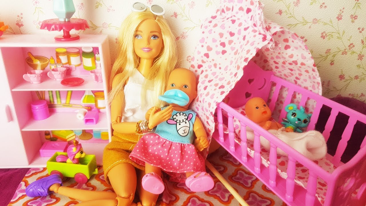 Rodzinka Barbie - Kaja i Bartuś w przedszkolu!!! Pierwsza kłótnia dzieci!  bajki dla dzieci