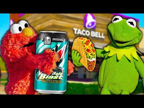 kermit-the-frog-and-elmo-surprise-taco-bell-employees-in-drive-thru!