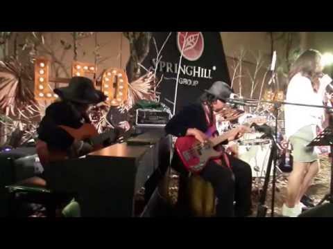 SITI KOMARIAH SI IKAL MAYANG - Leo Kristi \u0026 Titi Manyar