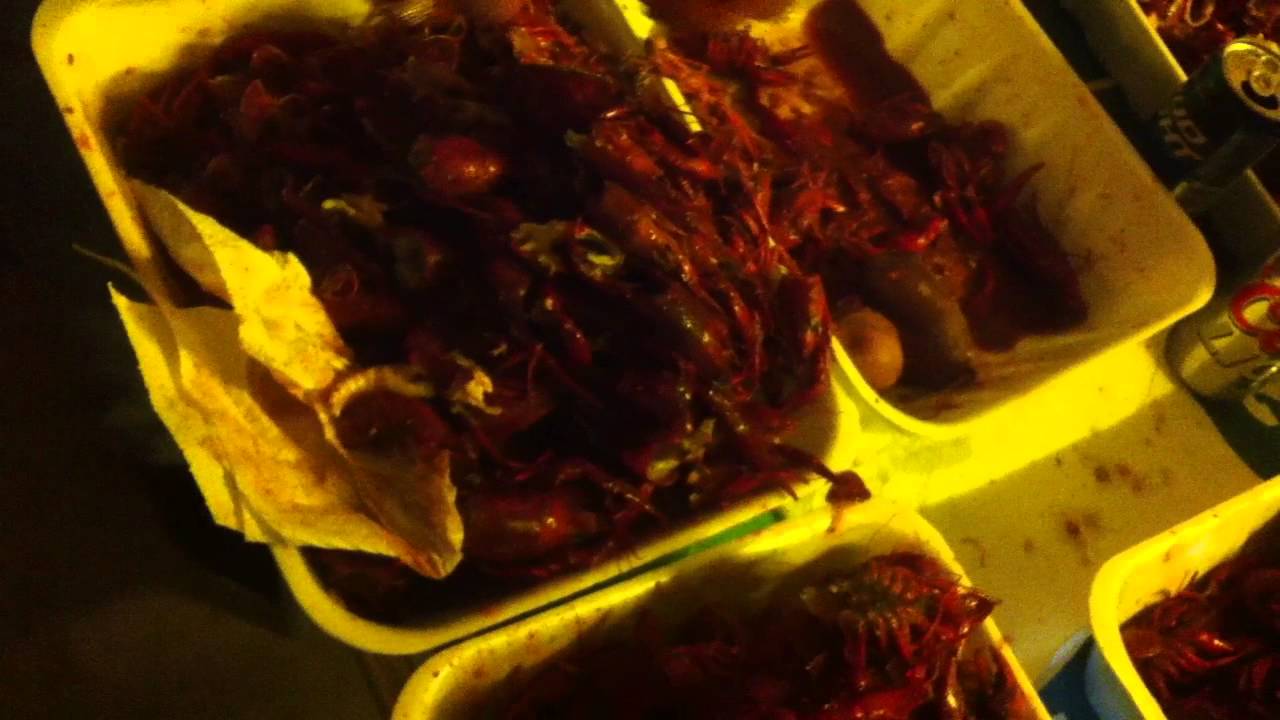 Boiled Crawfish peeling record - YouTube