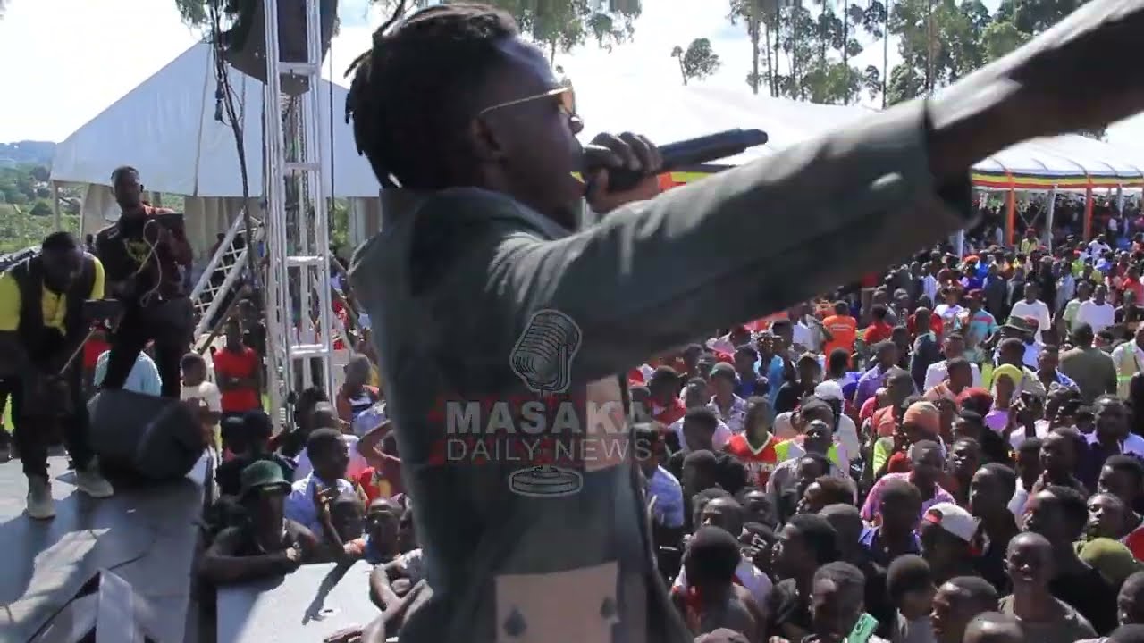 Eggali ya Alien Skin e Masaka. #alienskin badde agenda kumukolo gwa Mpuuga.