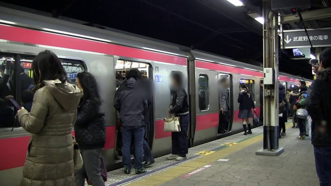 舞浜駅発車メロディー アナ雪 Let It Go ありのままで 期間限定 Youtube