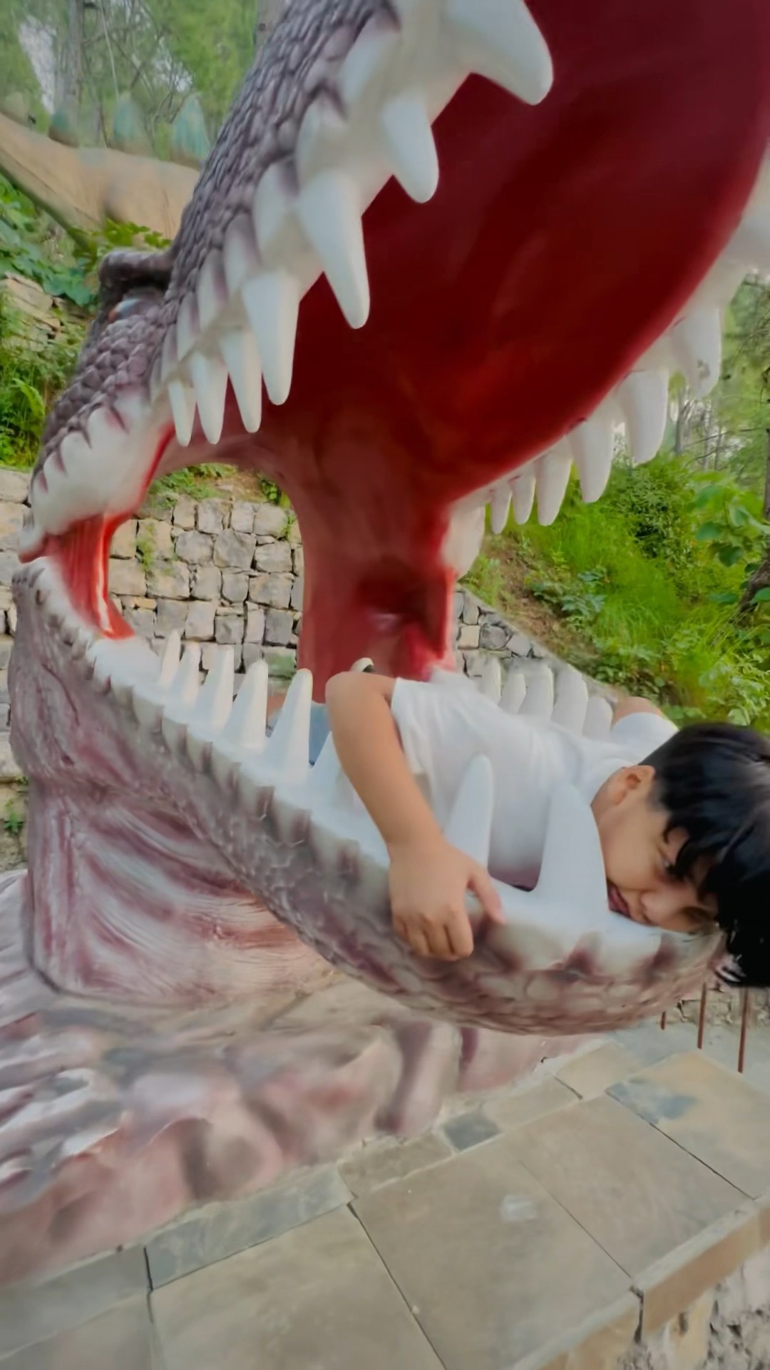 Ali sar katy dinosaur ? k mu me chala gaya ? || #trending #viralvideo