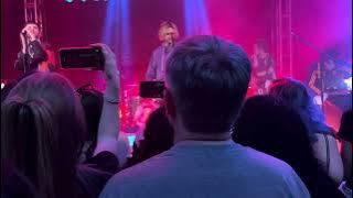 Fontaines d.c. - Bug - Vogue Indy 5/6