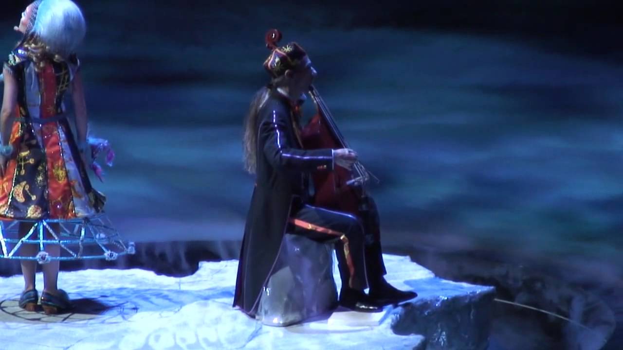 Hand to Hand act - Zaia