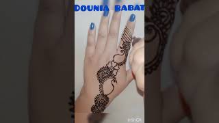 #Comment_réaliser_un_modèle_simple_au_henna #vs_dounia_rabat ?نقش هندي خفيف و جميل للبنات