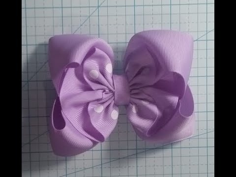 wavy boutique bow with 1.5 ribbon 