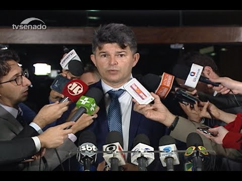 José Medeiros apresenta ação no Conselho de Ética contra senadoras que ocuparam mesa do Plenário