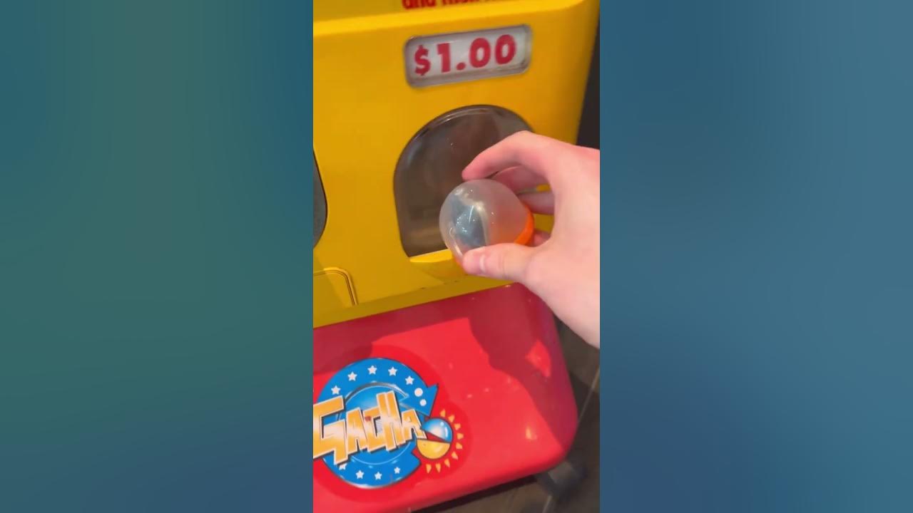 Day 26 collecting all 32 nfl keychains at the vending machine shorts