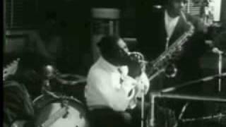 Video thumbnail of "Howlin' Wolf - Dust My Broom"