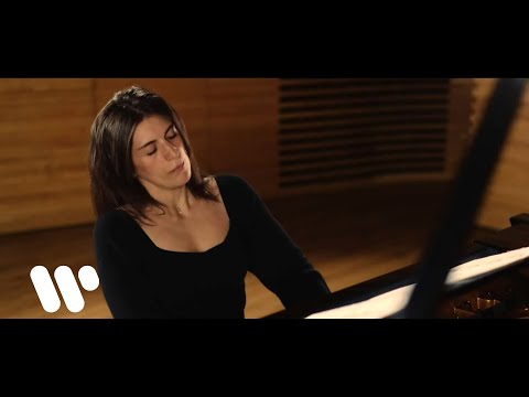 Mariam Batsashvili plays Liszt: Liebestraum No. 1 in A-flat Major, Hohe Liebe / Warner Classics のサムネイル
