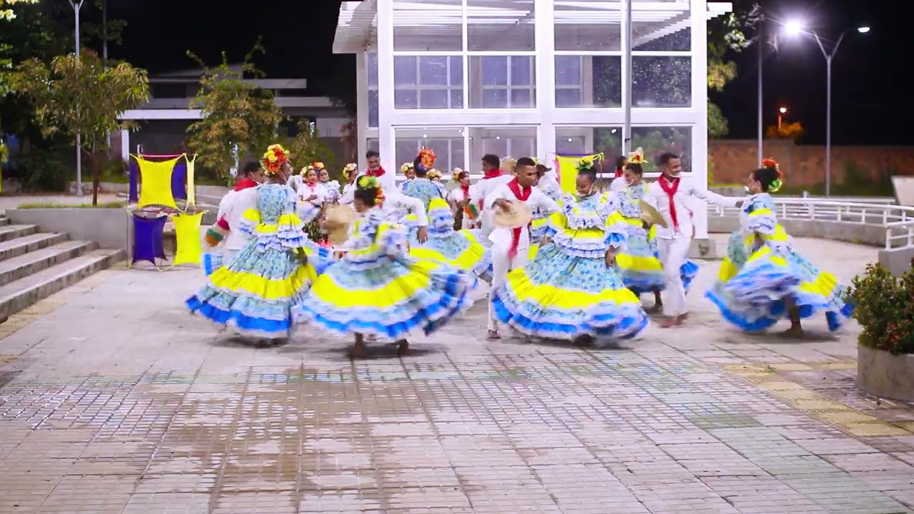 TAMBORA Y SON DE PAJARITO AGRUPACIÓN FOLCLÓRICA TALENTO JAGÜERO.