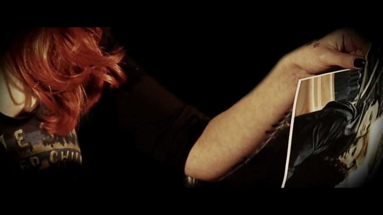 YouTube에서 Misery - Starlight (Official Video) 보기 YouTube에서 Misery - Starlight (Official Video) 보기