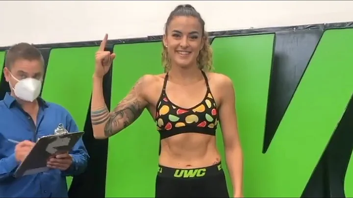 Mara Jos Favela vs. Jessica Solis - Weigh-in Face-...