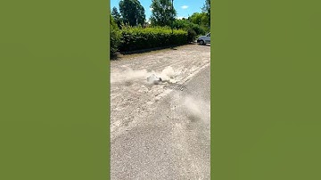 Traxxas Rustler donuts slowmotion #traxxas #rc #rccar #donuts #slowmotion #cars #toys