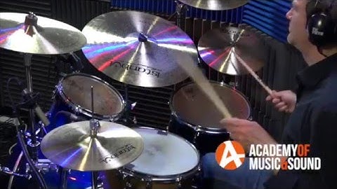 Rhythmic Displacement (linear examples)