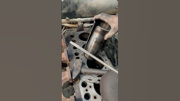 Cylinder liner removal no professional tools #youtubeshorts #head #sleeves #mechanic #trending