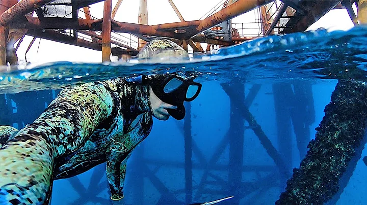 Spearfishing Offshore Oil Rigs w/ Mulletman, Hushi...