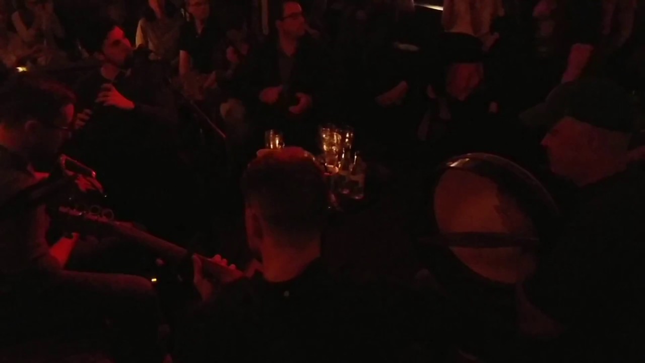 Reeling-it-in with West Coast Trio at Lowry's in Clifden