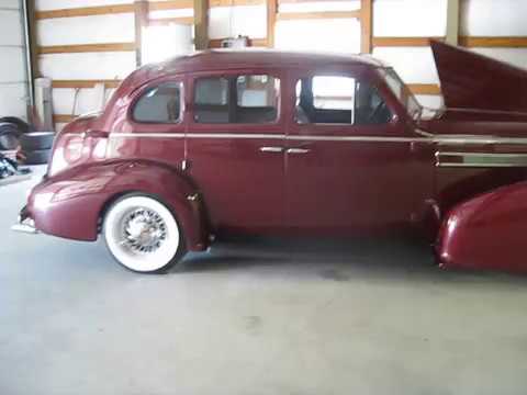 1937 Oldsmobile L37 4-door Touring Sedan