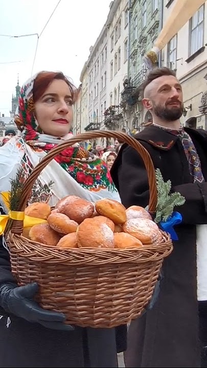 Різдво у Львові 2025 колядки і встановлення Дідуха #львівдепо #львів # ...