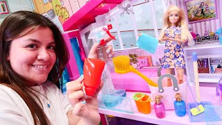 Barbie Dream House videoları. Olamaaaz! İrem yanlış temizlik malzemeleri kullanıyor. Barbie oyunları