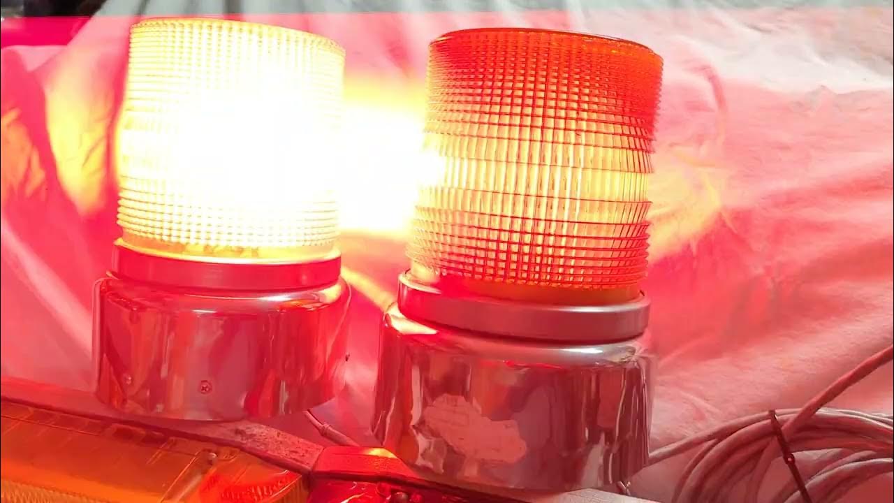 Whelen DOT vs. UPS Strobe Power Supplies - YouTube