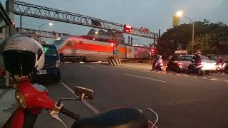 20210318@新北市樹林區俊英街平交道1280