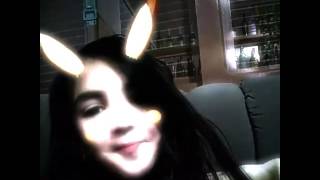 Bia Dançando Várias Músicas