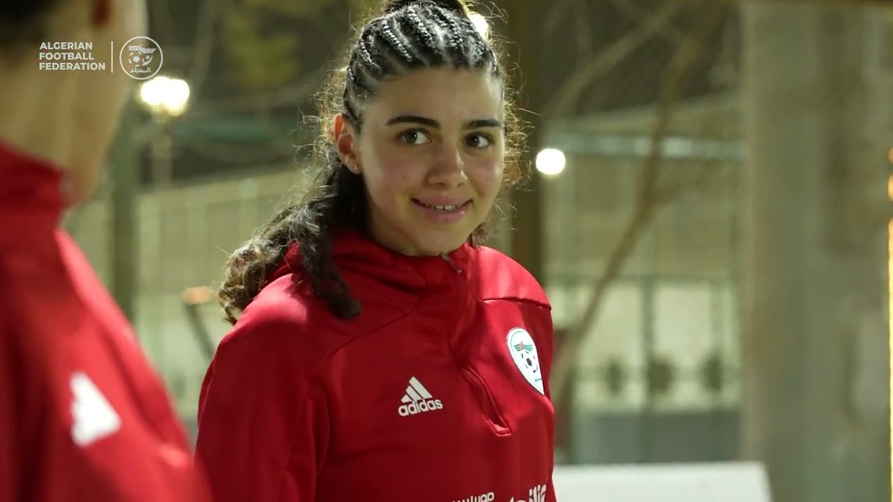 أجواء رحلة المنتخب الوطني للسيدات إلى القاهرة و الحصة التدريبية الأولى تحسباً لمباراة مصر الودية