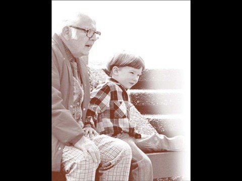 JUAN SALVADOR-HOY COMI CON EL ABUELO