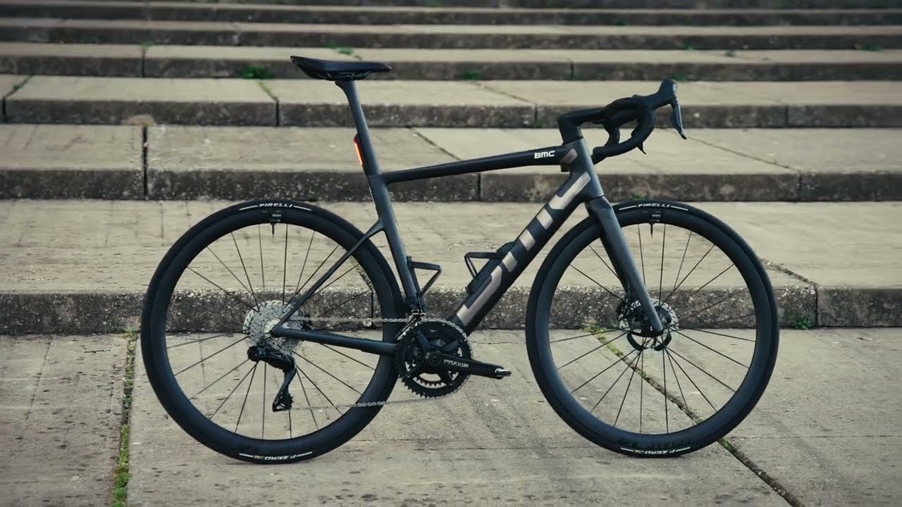 Teammachine 01 AMP ONE Carbon – BMC Switzerland AG