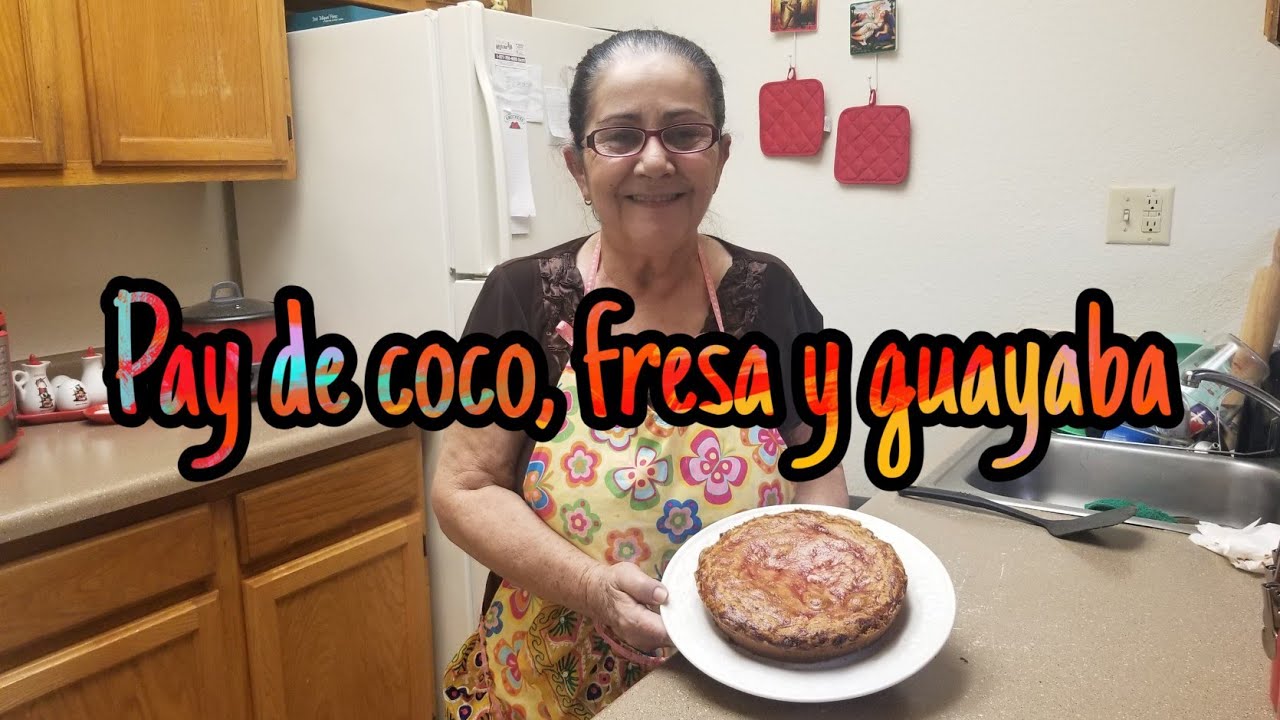 Pay de fresa, coco y guayaba