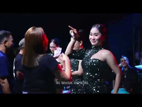 DAWAI COVER SINKA XUN BL MUSIK LIVE IN CIGEBROK