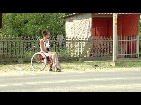 მოუწესრიგებელი ინფრასტრუქტურა შშმ პირებისთვის სოფელ კახათში