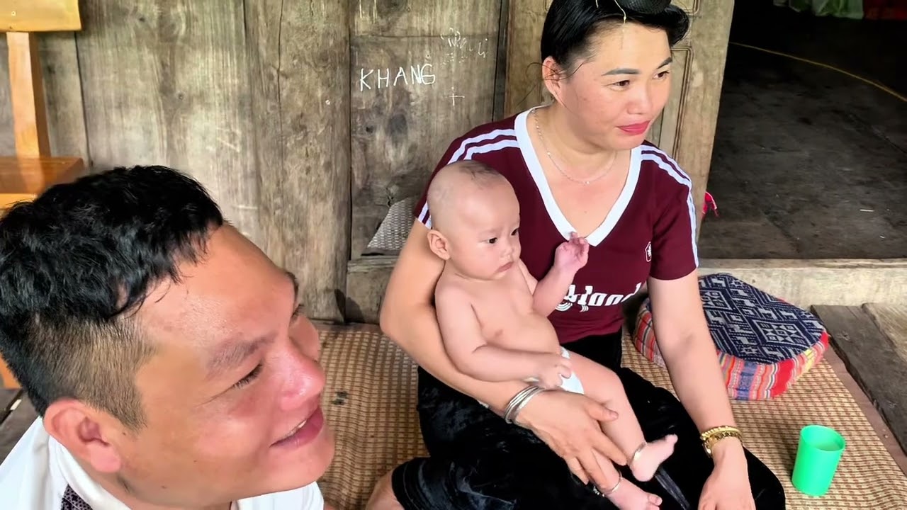 Cháo Pi Nọng Tỏn Đé Ái Nhật Nhúa Kha Ngoi Trang Diễn Giỏi 👍 