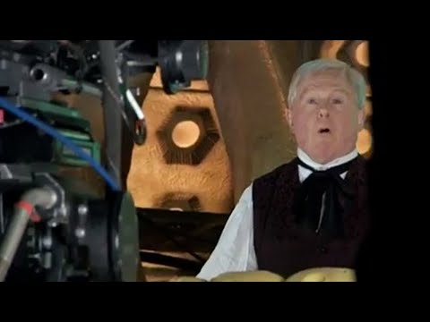 Regeneration of the Master - Doctor Who Confidential - BBC