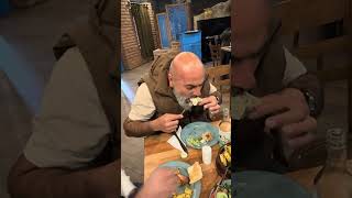 Мастер класс по поеданию хинкали.