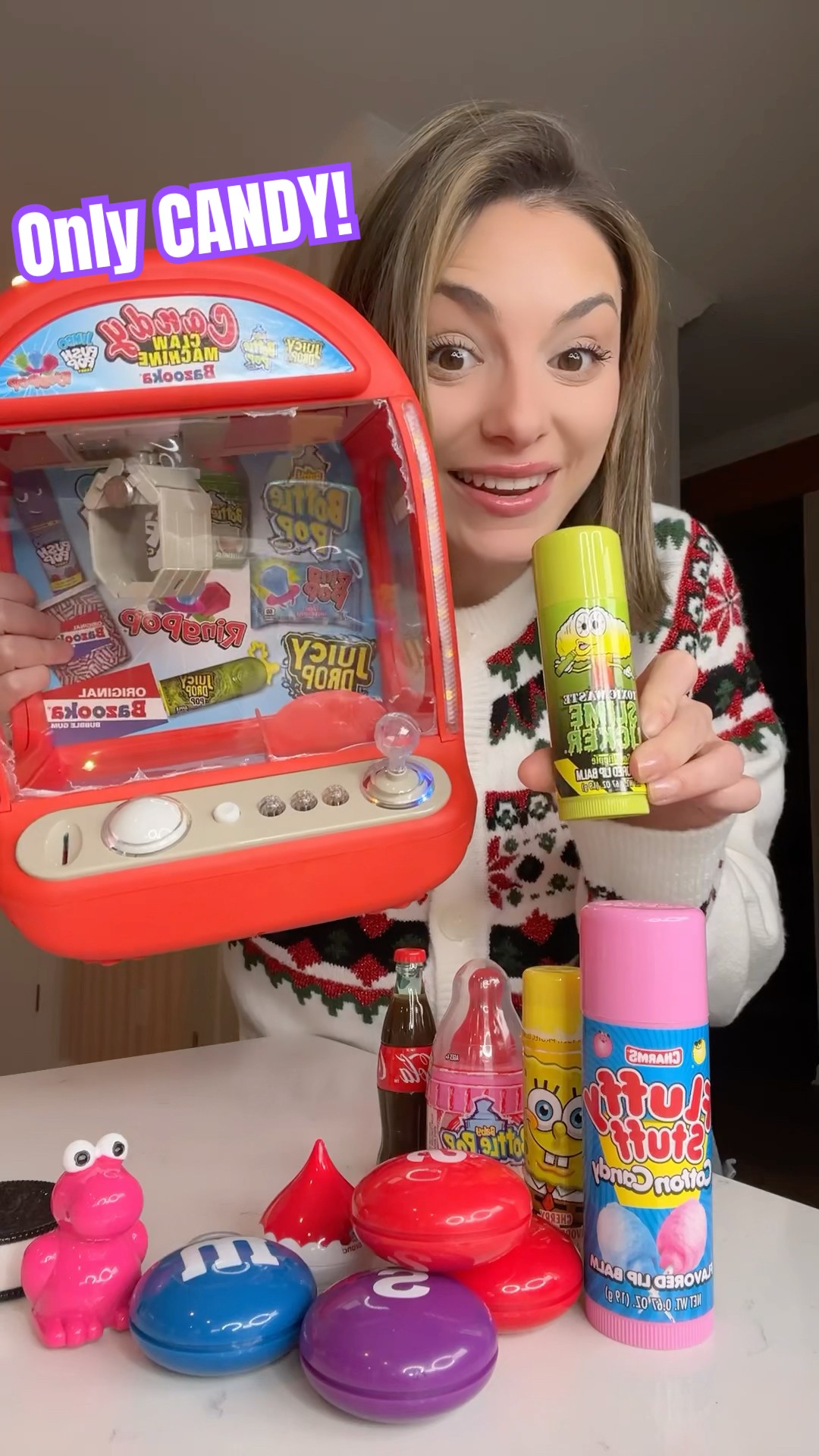 Mini claw machine but it’s filled only with candy lip balms! ?? #candy #lipbalm #makeup