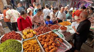 Incredible Street Eats & Freshly Made Food at a Bustling Chinese Market screenshot 5