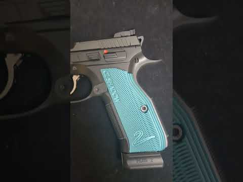Dead Sexy CZ Shadow 2! 🤤🥵 #pistol #lovinonme #cz #gorgeous #fyp #thirsttrap