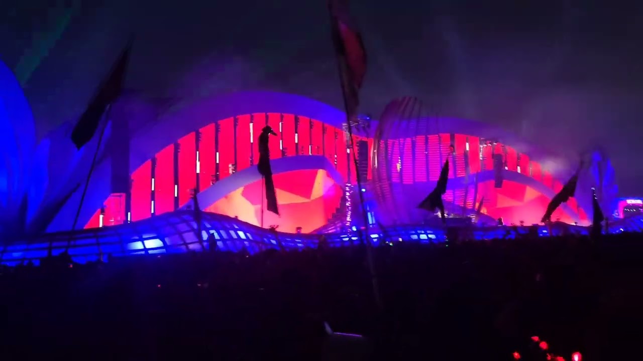 SAN HOLO × EDC LAS VEGAS 22