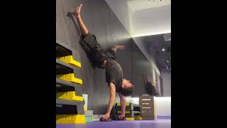 Wall Hollowback Exercise
Wall Hollowback Exercise Wall Hollowback Exercise