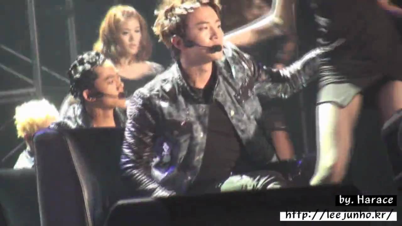 [Fancam] 100808 Busan concert Tired of Waiting 2pm junho ver. (Very sexy)