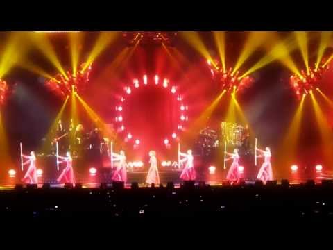 Mylène Farmer - Sans Contrefaçon (Timeless / Bruxelles 16 novembre 2013)