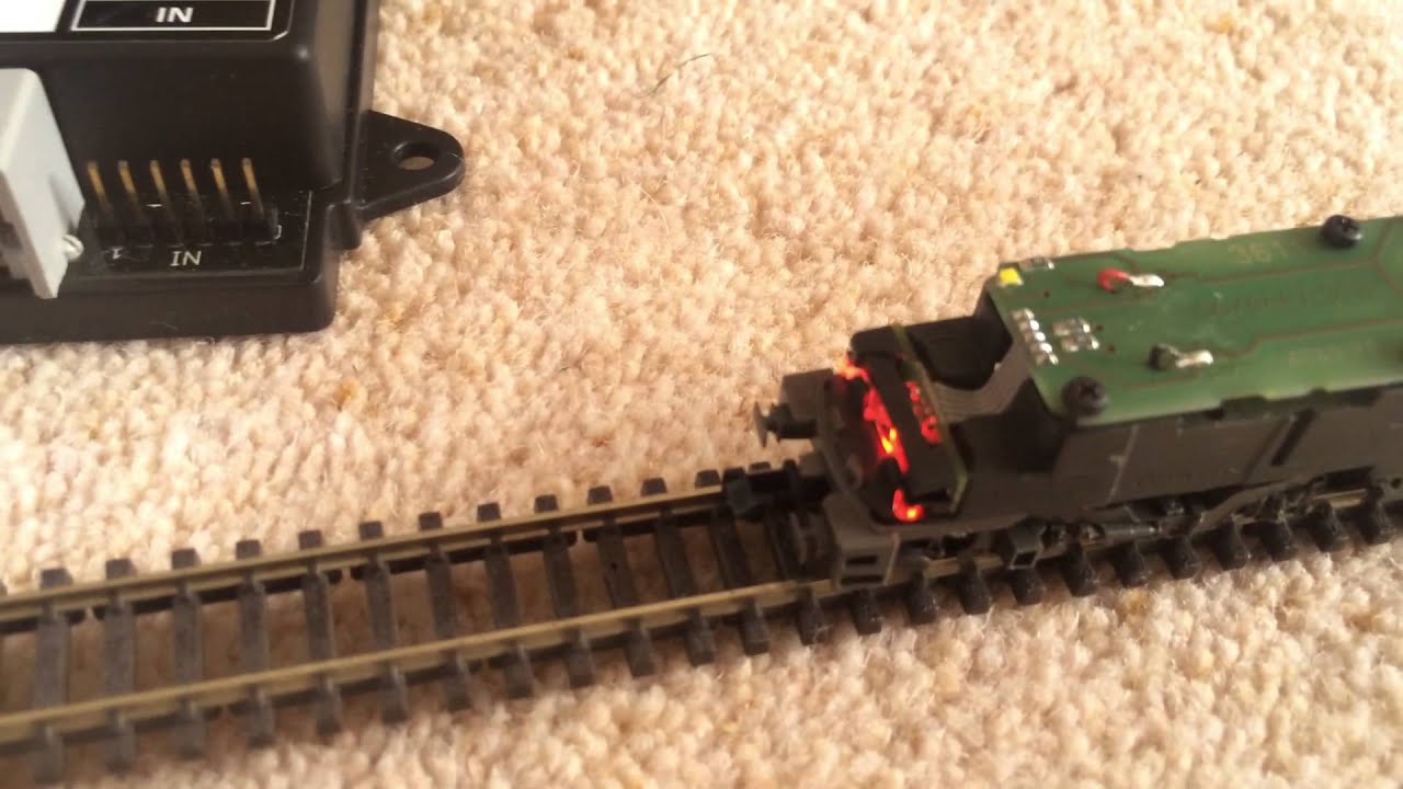 DCC Train Automation 6 pin decoder. DCC fitting and running of N scale