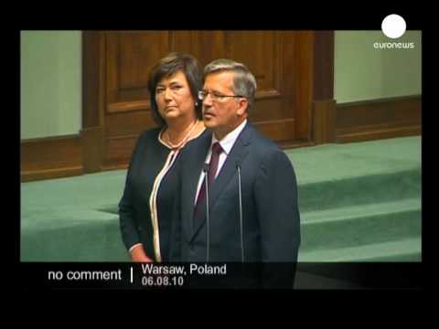 Bronislaw Komorowski Sworn In as Poland's new president - no comment