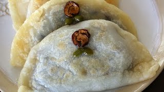 Pan-fried Rice Cakes with sweet bean filling (Bukkumi: 부꾸미)